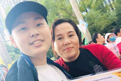 Chàng trai 'vượt cửa tử' nhờ tình yêu mẹ
