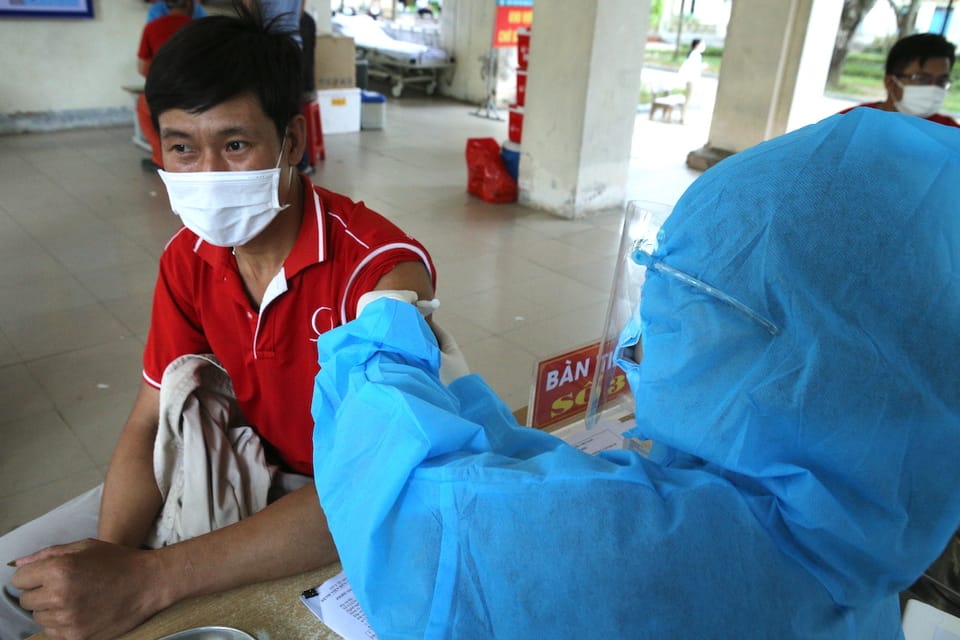 Nhiều tỉnh áp thêm biện pháp chống dịch