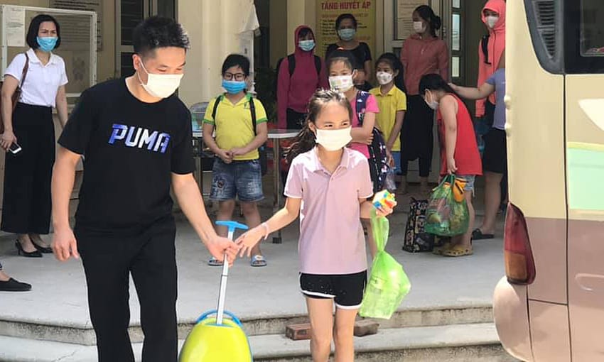 Nhiều tỉnh hoãn lịch tựu trường